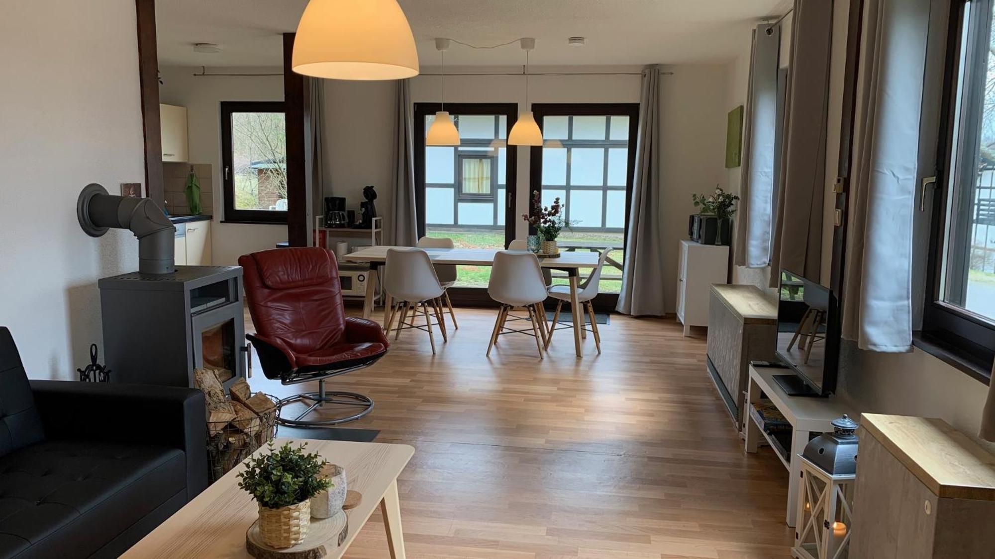 Ferienwohnung Mimo direkt am Waldrand Frankenau Exterior foto